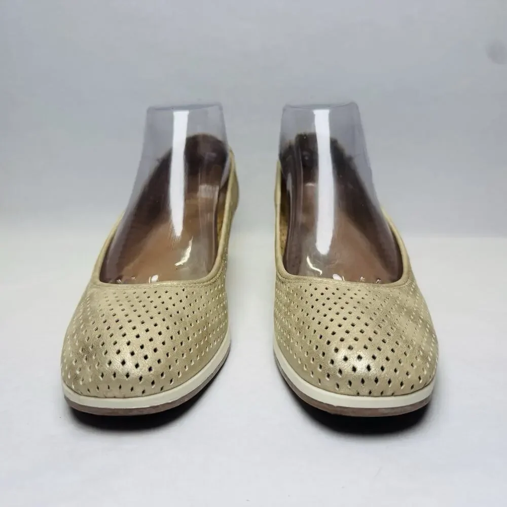 Naturalizer Betina 2 Gold Perforated Wedge Slip On Shoes Womens Sz 8 M‎ Comfort